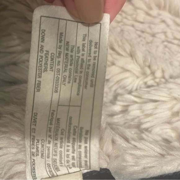 Abercrombie and Fitch Puffer Jacket - Picture 7 of 7